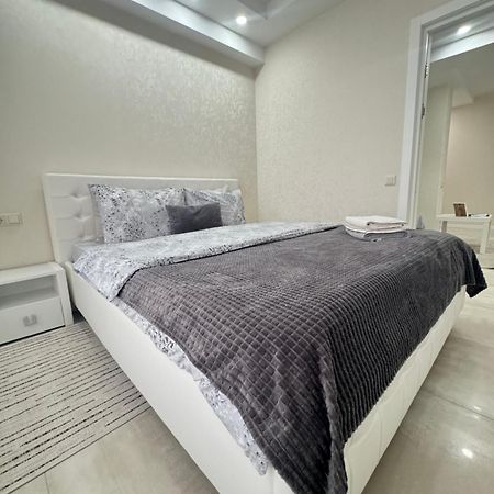New Lux Apartment In Chişinău Extérieur photo
